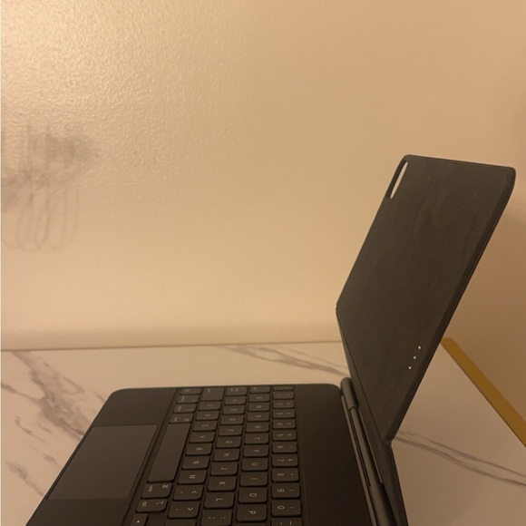 Apple Magic Keyboard - Picture 4 of 6